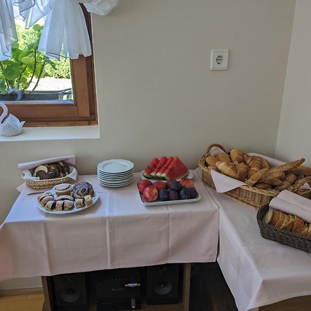 Gruendner Vendeghaz Panzió Siófok Kültér fotó