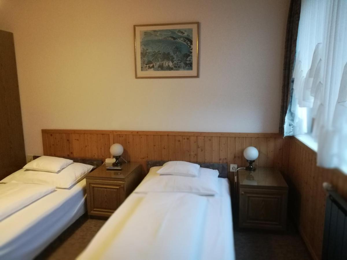Gruendner Vendeghaz Panzió Siófok Kültér fotó