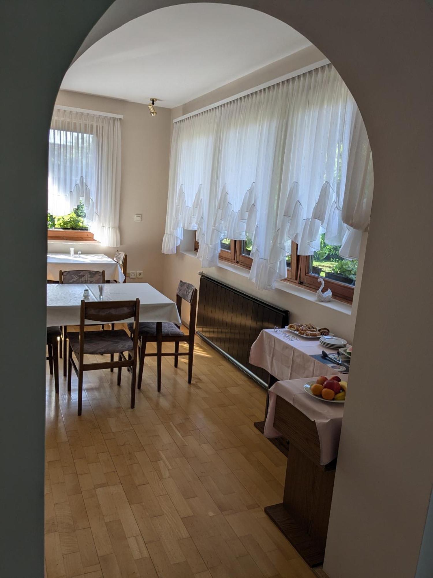 Gruendner Vendeghaz Panzió Siófok Kültér fotó